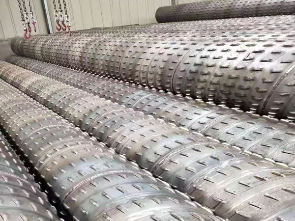钢花管具有锚固和防滑感化，提高了岩层的平安性和不变性